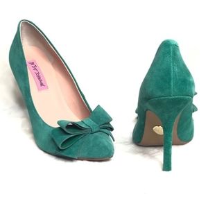 Betsy Johnson Remixx Bow Suede Pointed Heels